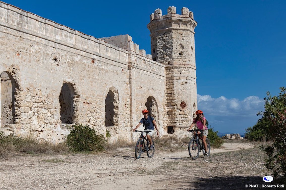 Speciale mountain bike o tour storico scientifico all'Isola Pianosa, aperte le prenotazioni per i full day con il Parco