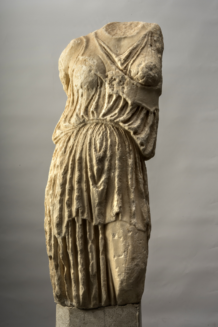 La statua di Atena in arrivo da Atene