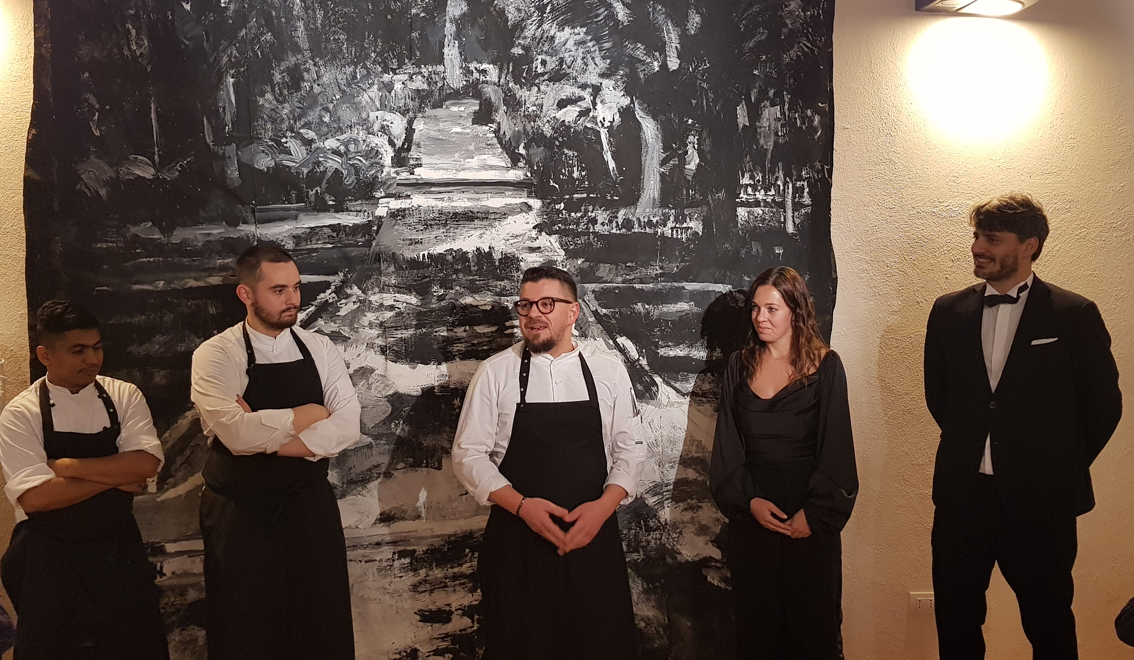 In Val d'Orcia ogni podere racconta la fatica, ma anche l'impegno e la passione di chi ha lavorato quella terra e l'ha resa feconda