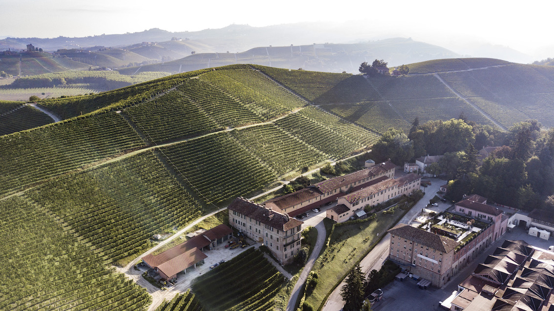 E-bike tour tra i vigneti del Barolo per scoprire il territorio delle Langhe Patrimonio Mondiale dell'Unesco su due ruote