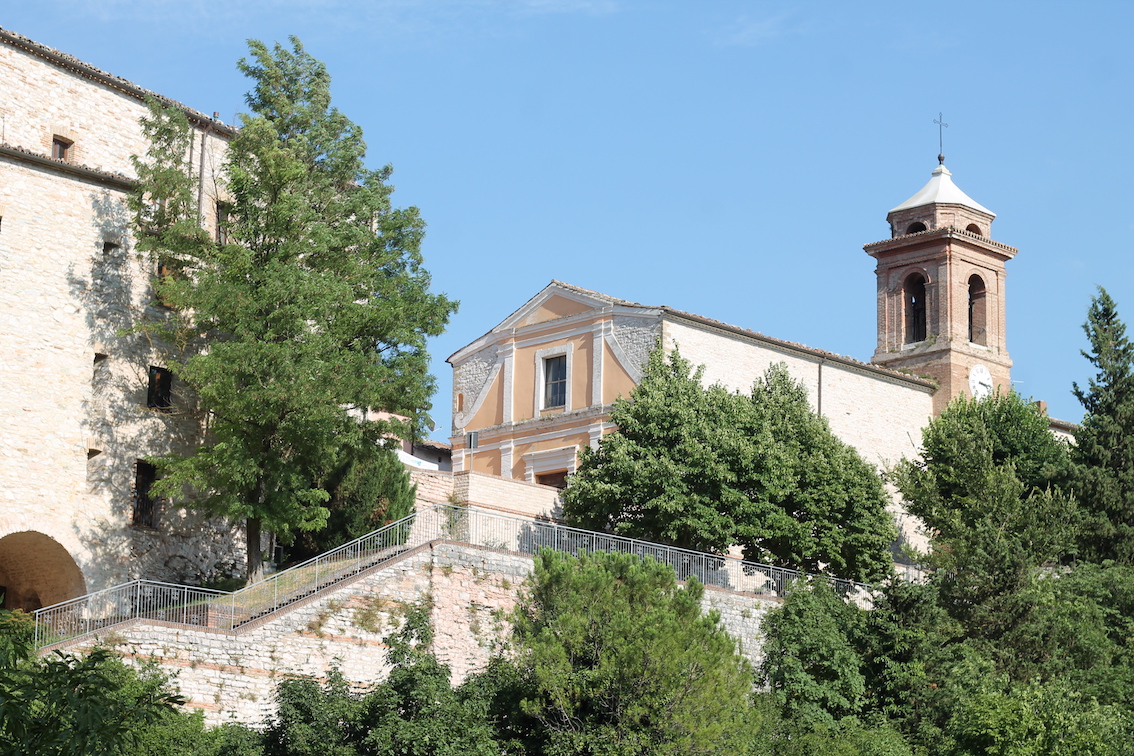 Borgo Avventura lancia la Frasassi Experience 2023 nel castello di Genga, è l’evento “active” per eccellenza del Grand tour