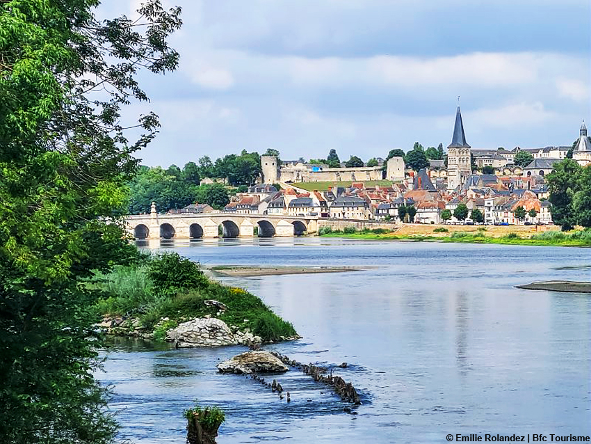 images/stories/varie_2023/Borgogna_LaChariteSurLoire.jpg