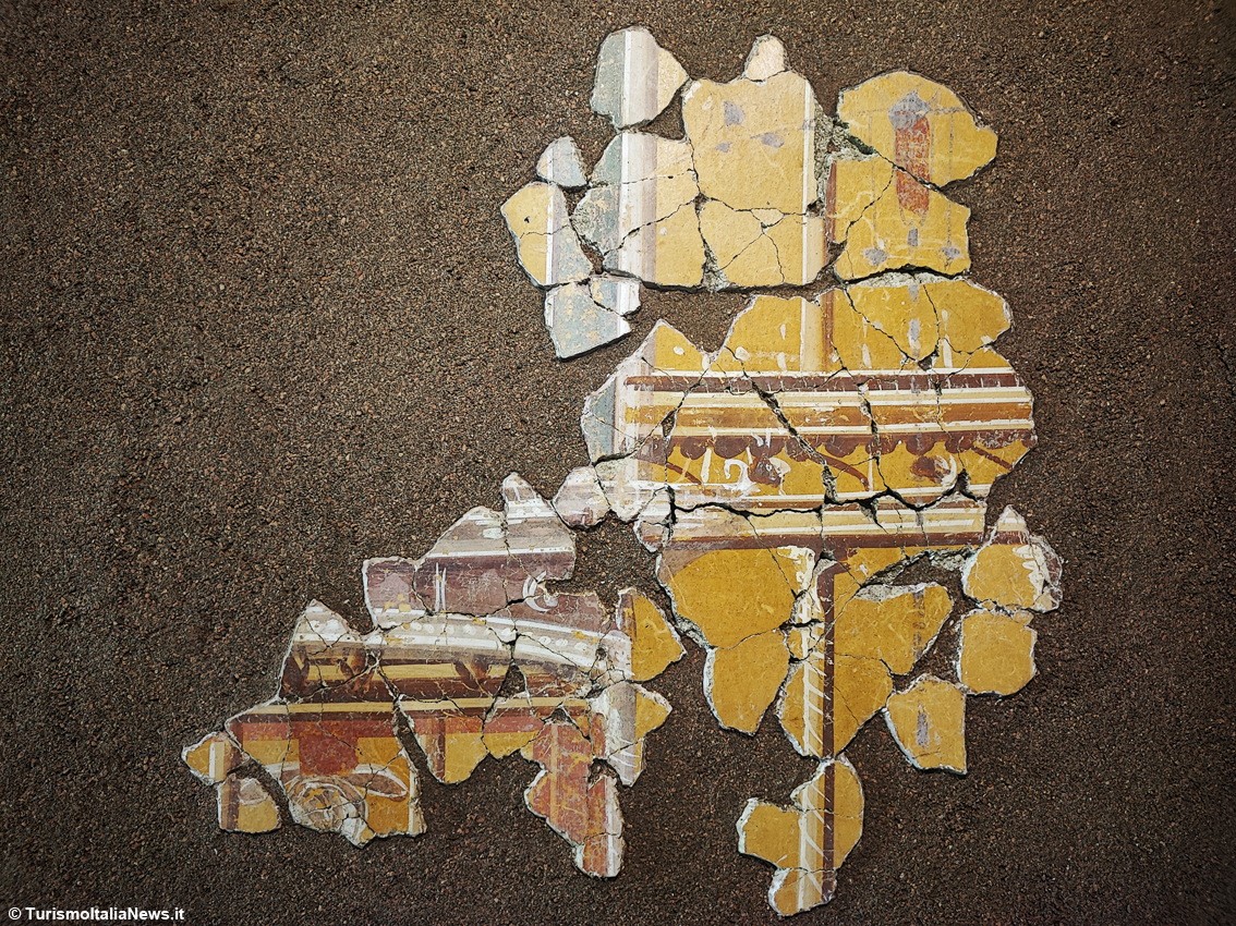 Viaggio tra gli antichi Romani di Urvinum Hortense con il grande mosaico termale conservato a Cannara: in Umbria un reperto che è uno spettacolo