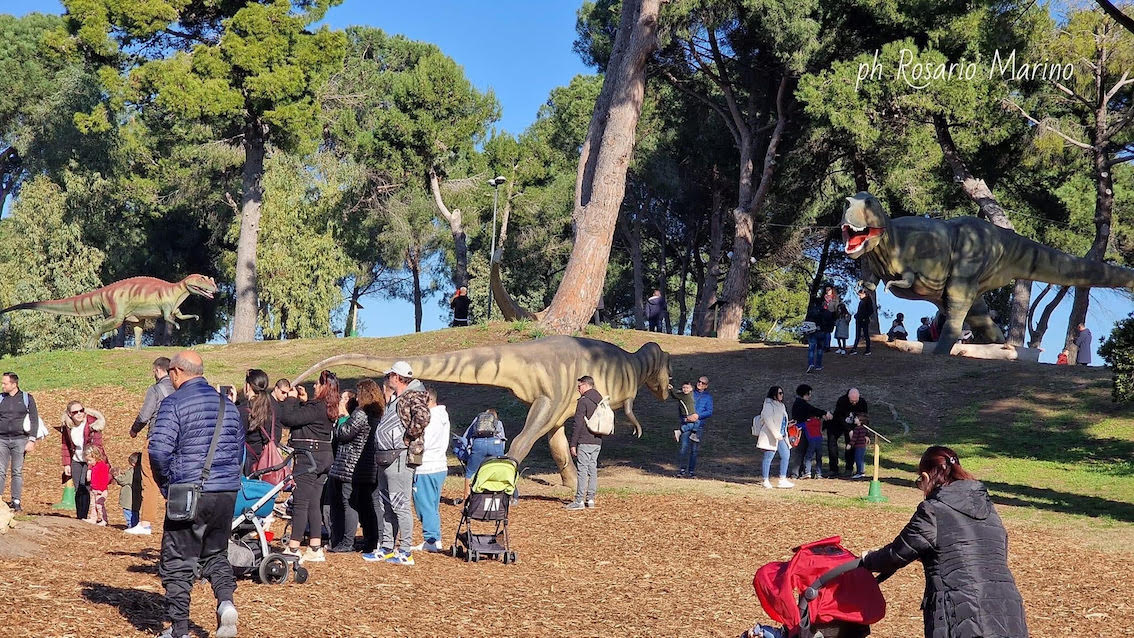 Boom di visitatori al Parco dei Dinosauri di Capaccio Paestum, a migliaia nel primo mese di apertura