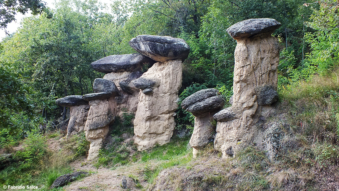 Piemonte, i sorprendenti “Ciciu” di Villar San Costanzo: giganteschi ...