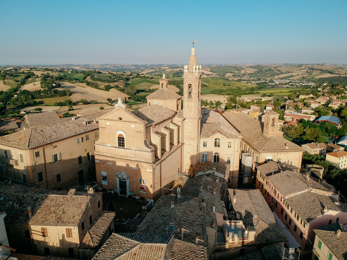 Sulle dolci colline marchigiane del borgo medievale Corinaldo arriva un'Estate d'Incanto, gli eventi da non perdere
