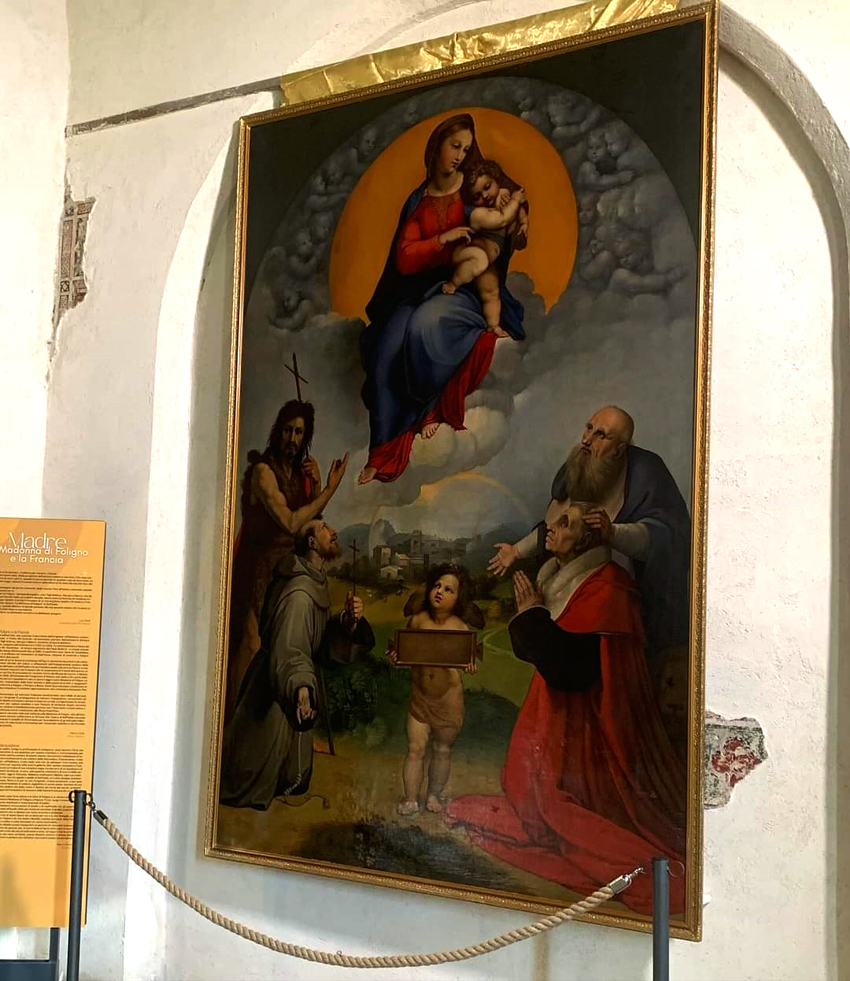 La copia della Madonna di Foligno, proveniente da una collezione privata