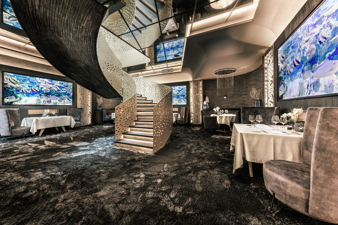 Il mare nel piatto tra le montagne dell'Alto Adige: pesce fresco da tutto il mondo nel menù dell'underwater restaurant