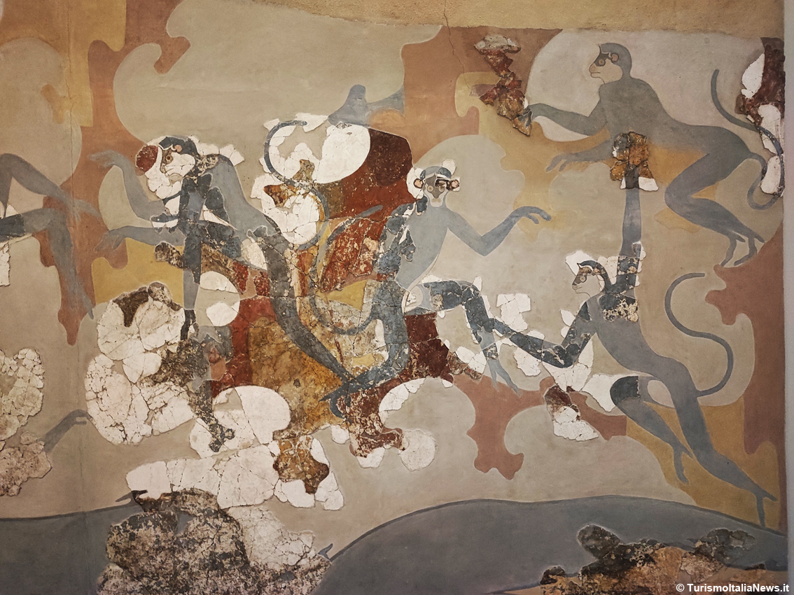 Akrotiri di Thira, il gioiello archeologico di Santorini: viaggio nel tempo per incontrare i suoi abitanti che l'avevano resa grande e generosa
