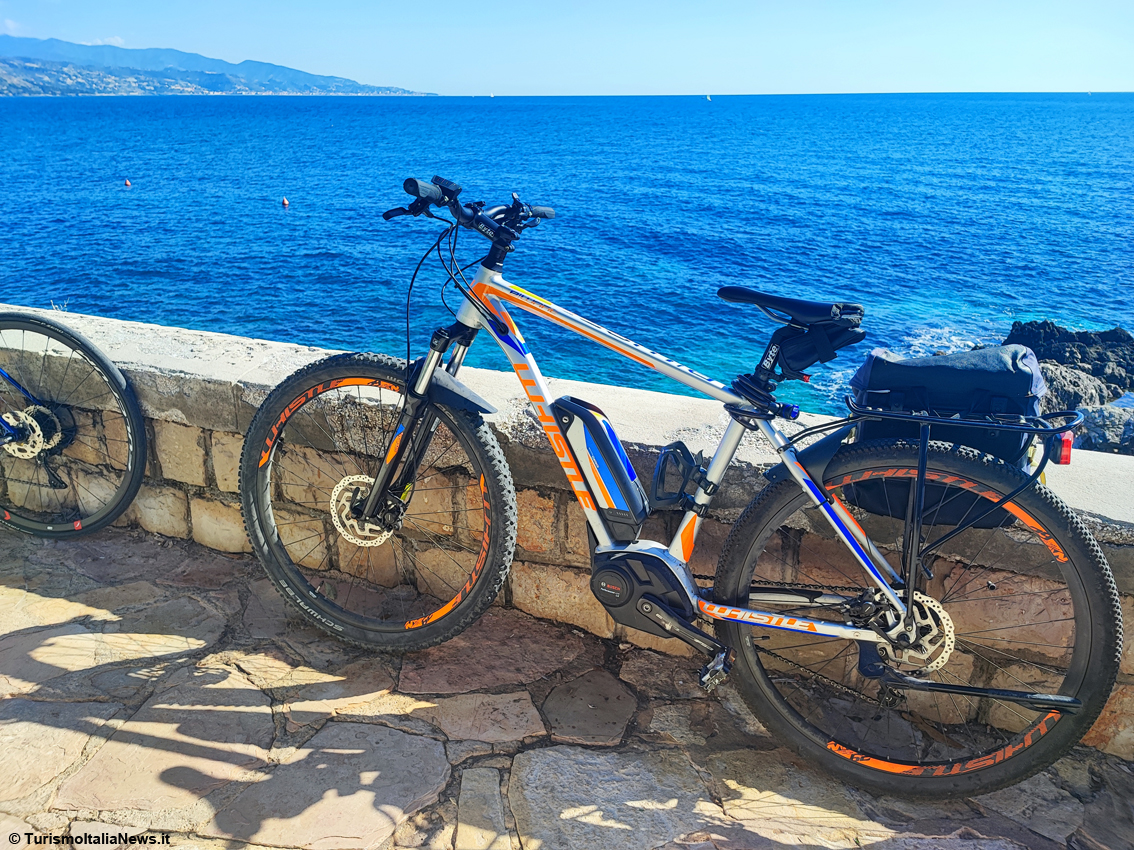 Ma che spettacolo di ciclovia! Il progetto transnazionale Edu-Mob2 dona a Liguria e Costa Azzurra piste ciclabili meravigliose
