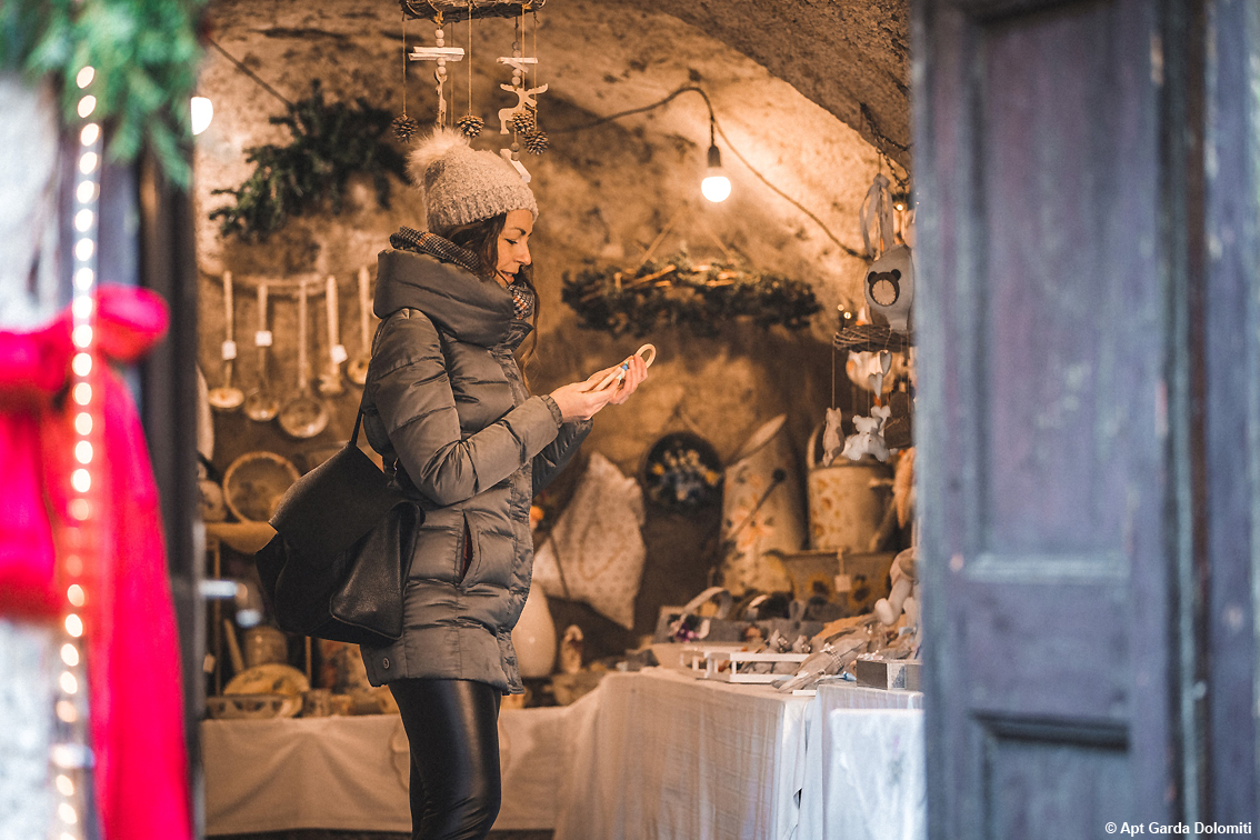 Tra mercatini e luci colorate, in Garda Trentino il Natale diviene ancora più magico: ecco dove andare