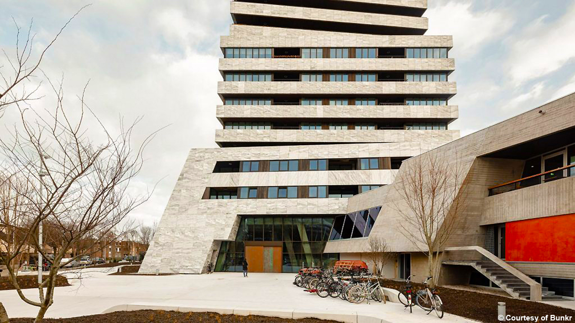 Bunkr, il ristorante di Eindhoven che unisce intelligenza artificiale e gastronomia nell’iconico ex bunker