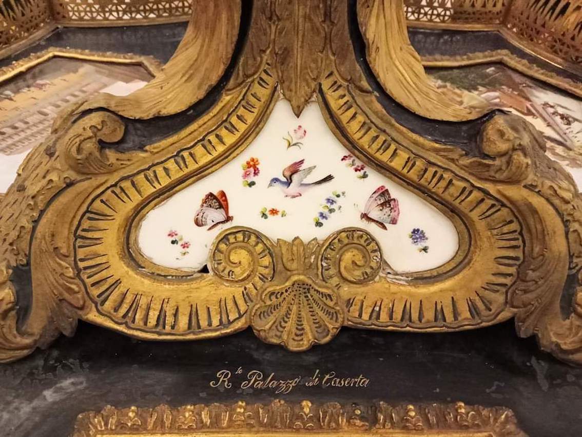 Dopo oltre 70 anni negli Appartamenti Reali della Reggia di Caserta torna "a casa" il centrotavola di Raffaele Giovine