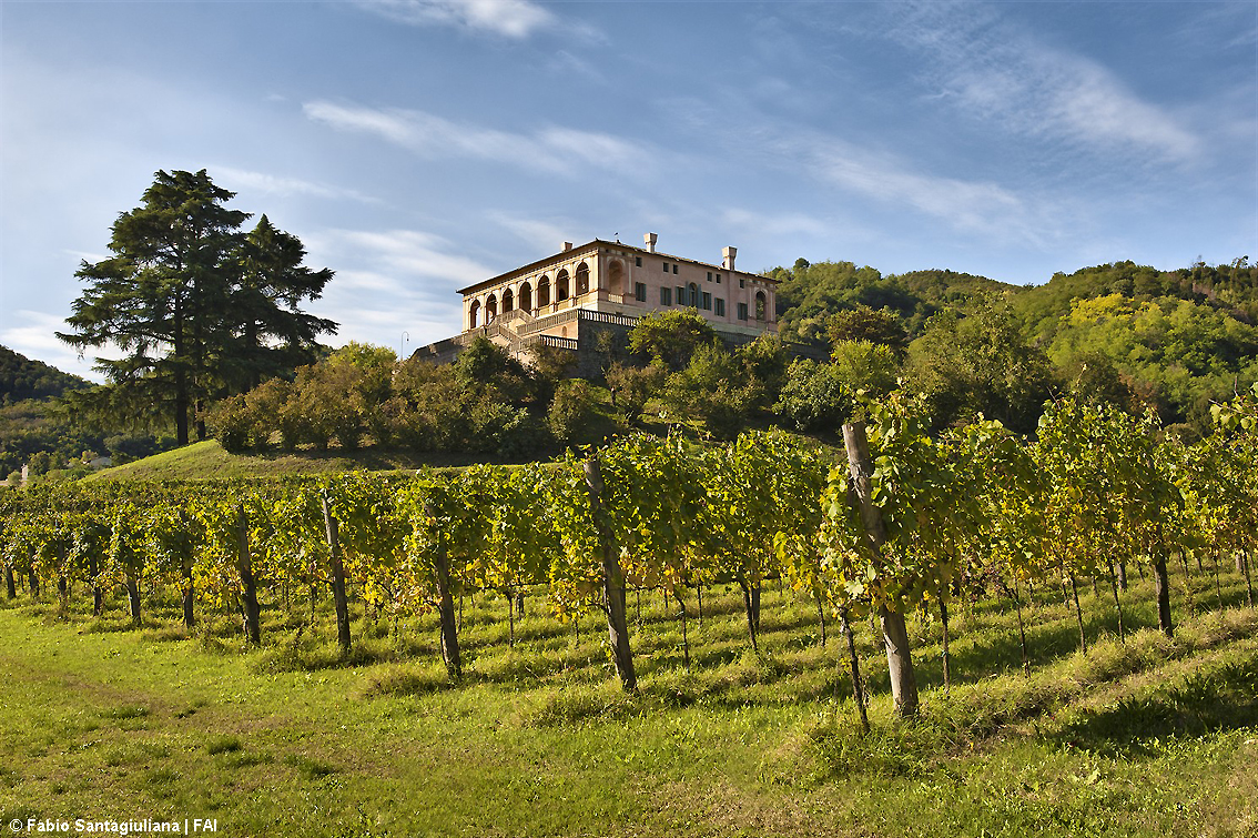 Luvigliano di Torreglia, Villa dei Vescovi (Padova)