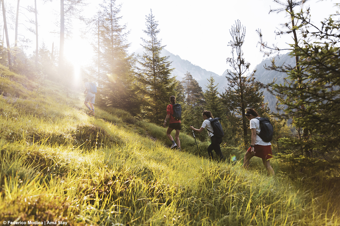 Nel cuore dell’autunno: il fascino silenzioso delle Dolomiti Unesco tra trekking, spa e panorami