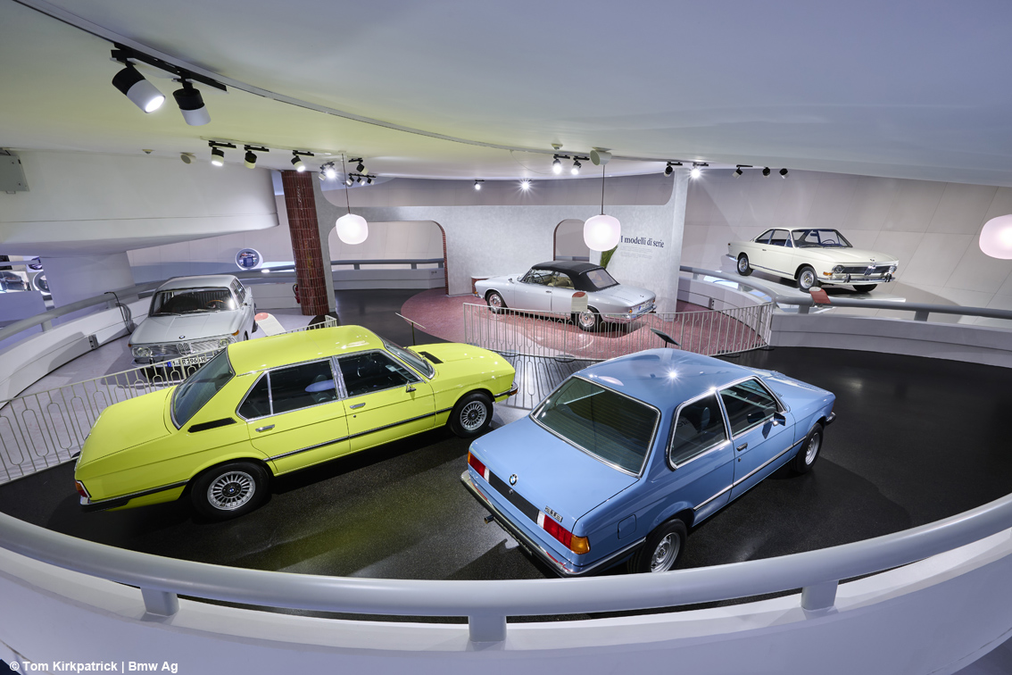 L’eleganza prende velocità: l’anima italiana dietro le forme Bmw, con “Belle Macchine” il nostro design va in mostra