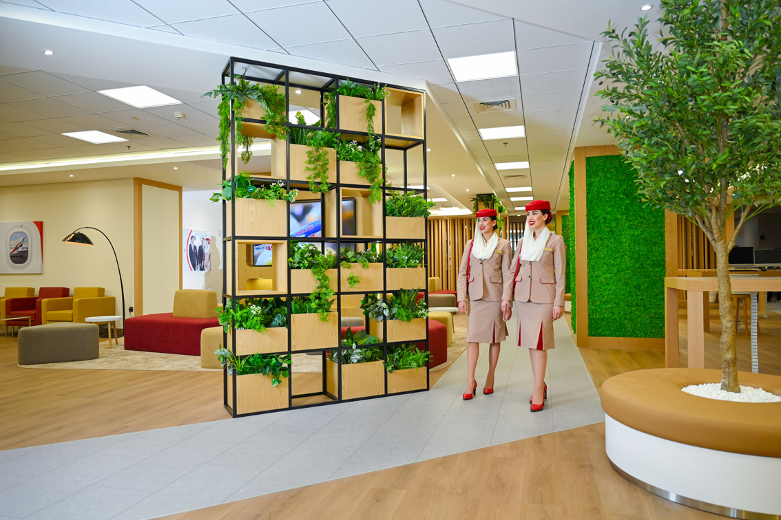 Emirates pensa al benessere dei propri equipaggi: a Dubai apre la “Crew Zone”, spazio innovativo per il relax in attesa del volo