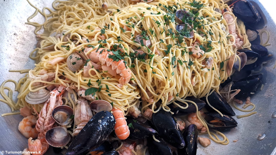 Puerto Baloo, il tempio delle cruditè di mare a San Benedetto del Tronto: viaggio sensoriale tra eleganza, freschezza e creatività