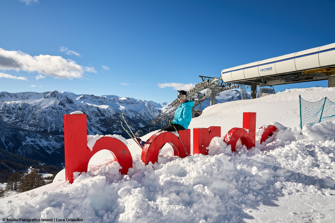 Vialattea e Bardonecchia, l’inverno parte in anticipo: 500 km di piste e quattro mesi di sci per la stagione 2026/27