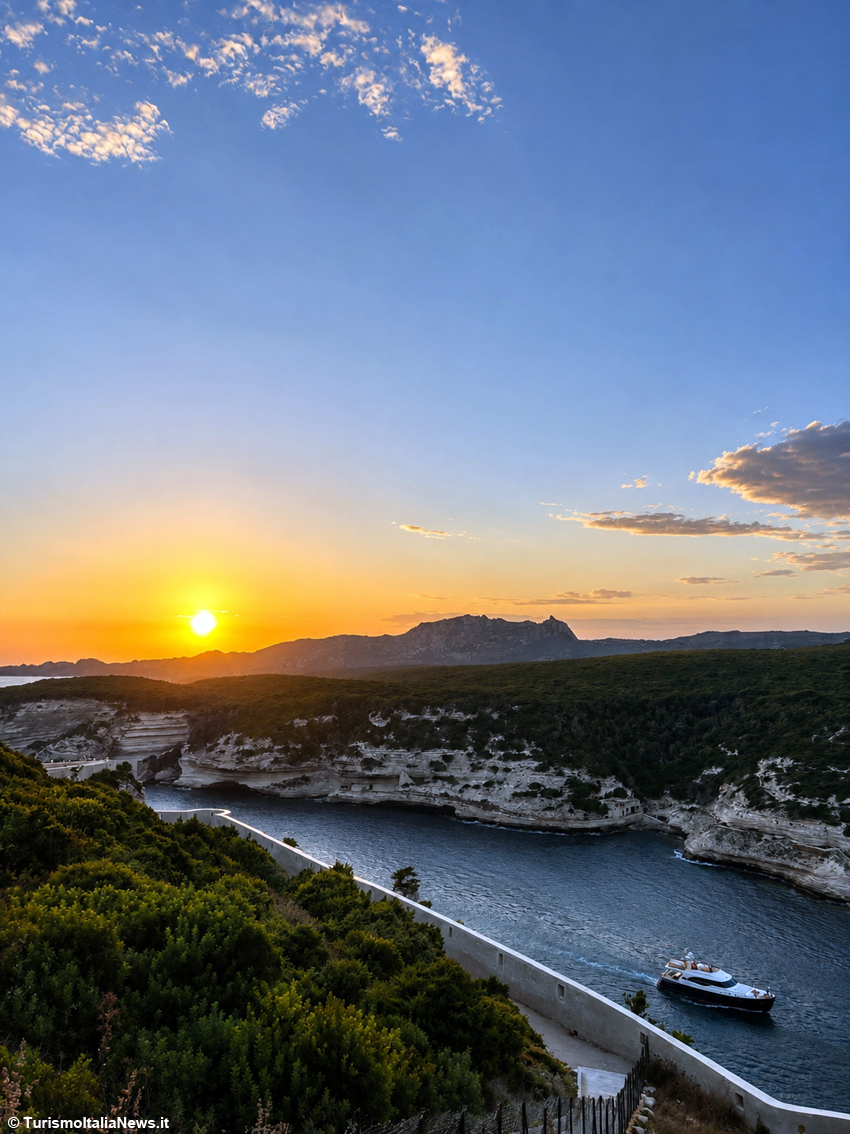 Estate 2026: Corsica, l’isola che conquista gli italiani con borghi di pietra sospesi tra montagne e Mediterraneo