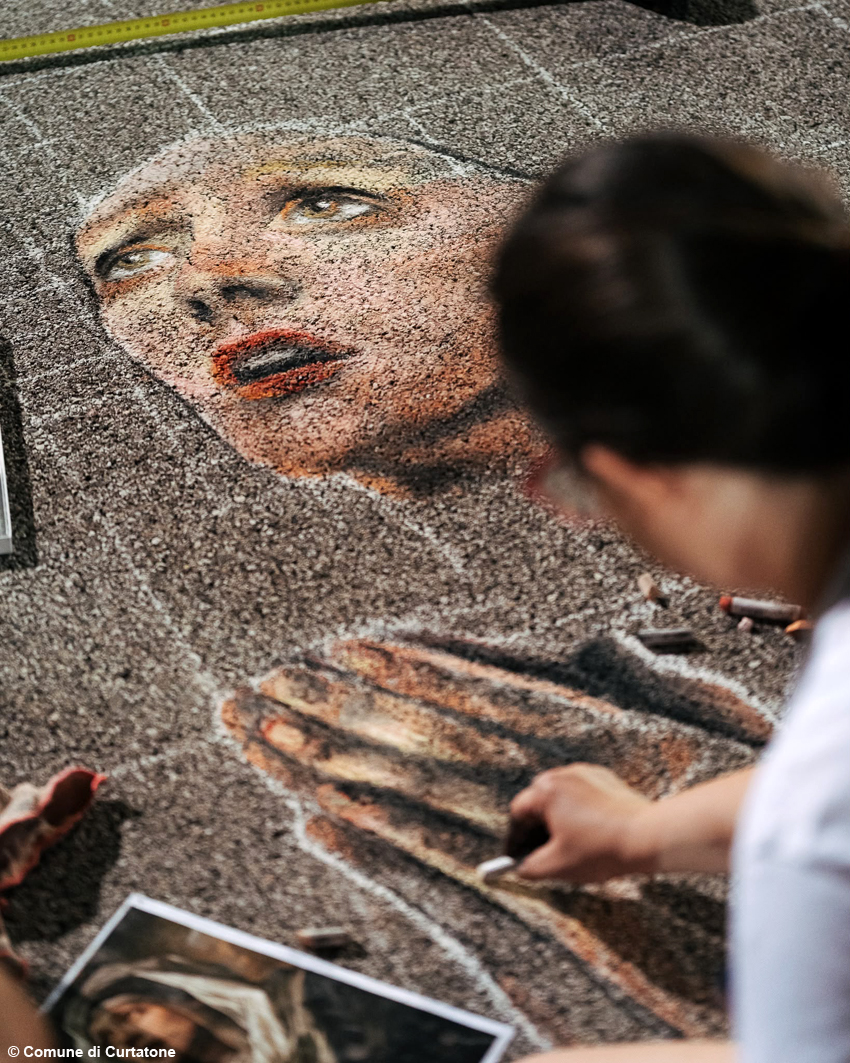 Sei secoli di meraviglia: con l’Antichissima Fiera delle Grazie e i madonnari il Ferragosto diventa un capolavoro a cielo aperto