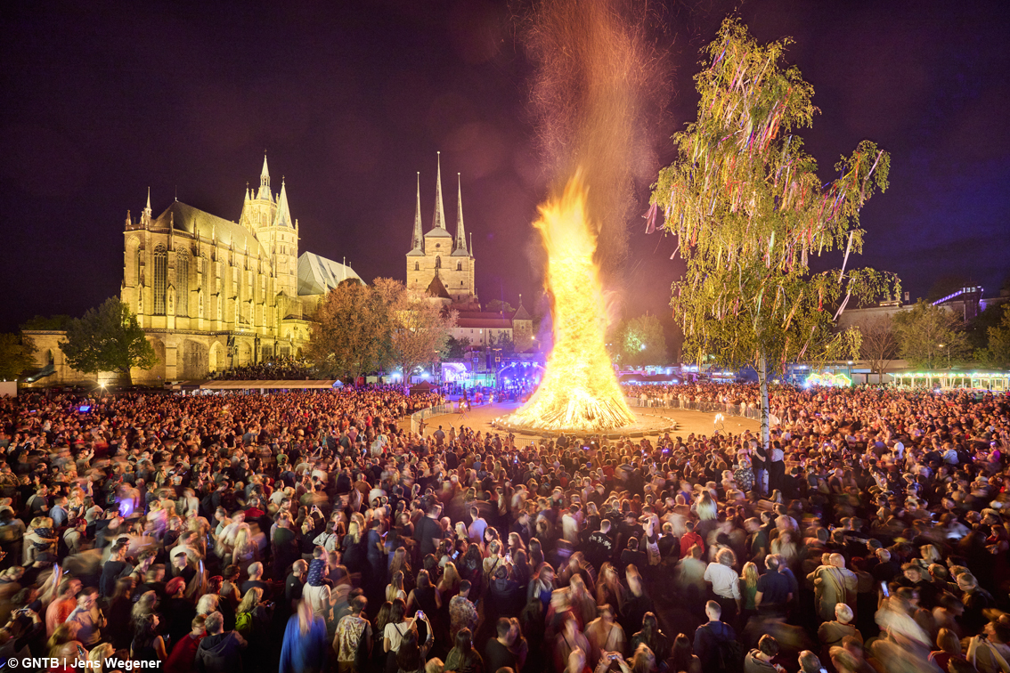 Pasqua in Germania: dai falò alle uova decorate viaggio tra mercatini, tradizioni e città che sbocciano in primavera