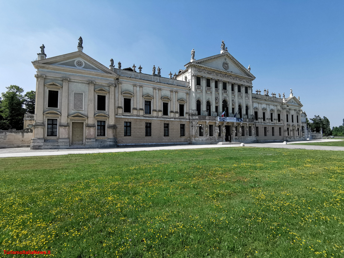 Villa Pisani a Stra: nella regina delle ville venete “passo non si fa senza trovar nuovo spettacolo e nuova meraviglia” (foto di TurismoItaliaNews.it per gentile concessione del Ministero per i beni e le attività culturali – Polo Museale del Veneto)
