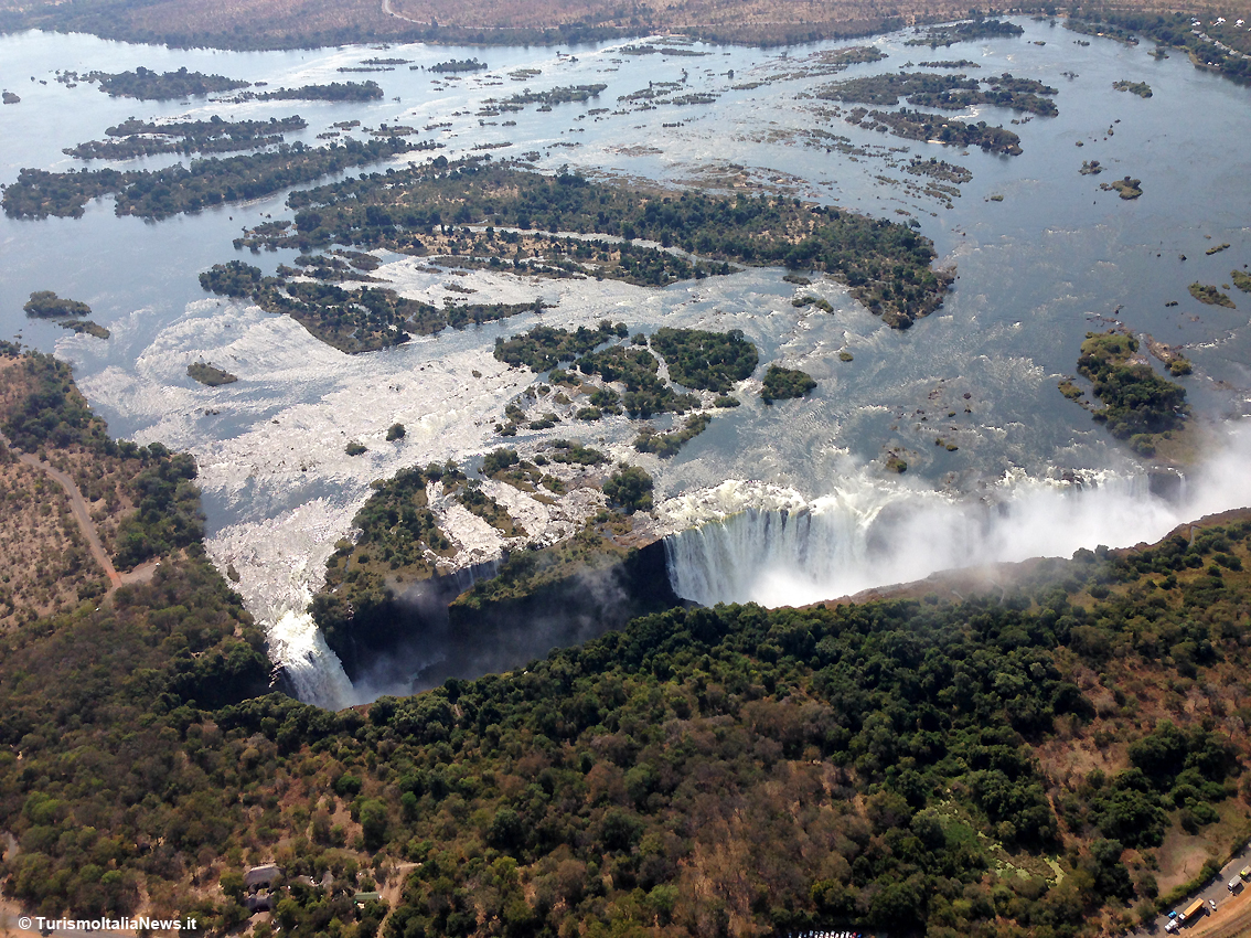 images/stories/zimbabwe/VictoriaFalls1.JPG